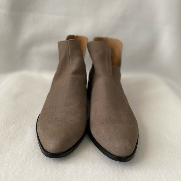 Lucky Brand Taupe Size 8M Nubuck Leather Booties - Picture 3 of 16